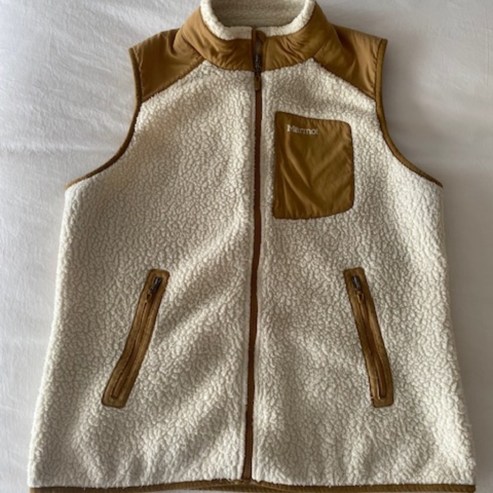Marmot Women's Wiley Sherpa Fleece Vest. XL. White/Tan. Very good condition.